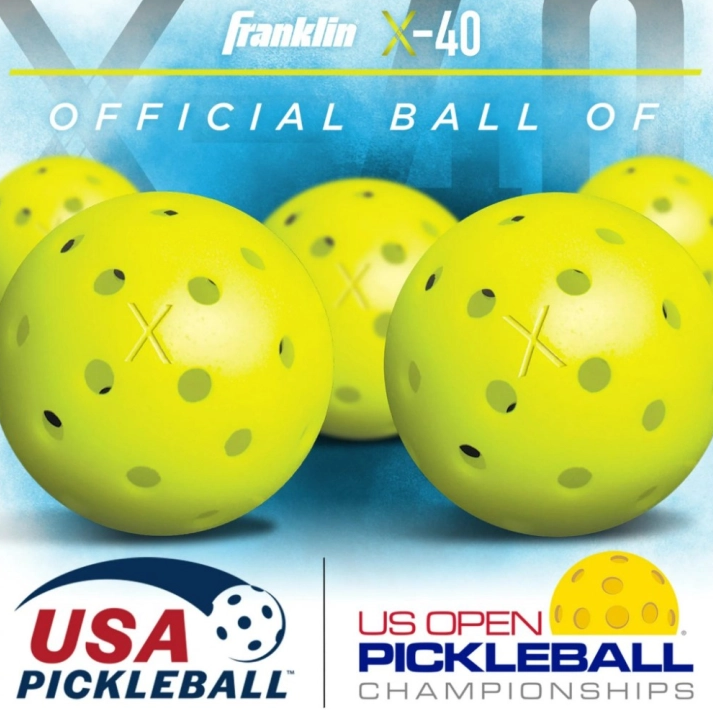 Bóng Pickleball Loại Nào Tốt Nhất Cho Sân Ngoài Trời?