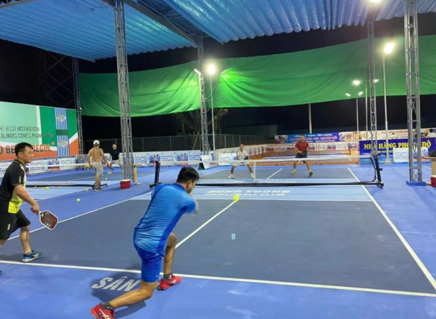 Pickleball Phù Hợp Với Ai? – Từ Người Mới Đến Vận Động Viên